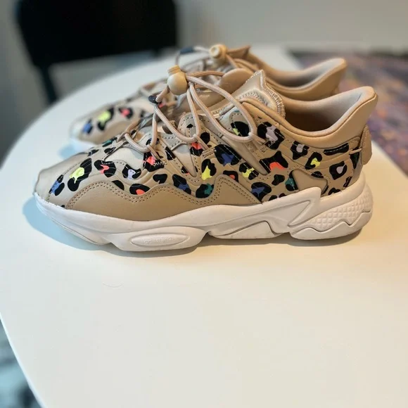 Adidas Ozweego - Picture 2 of 4